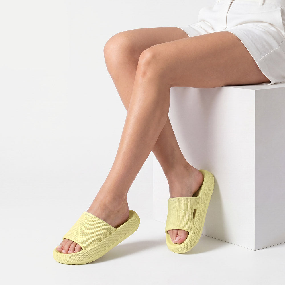 Cloud Slides™ - Le confort que vos pieds attendaient